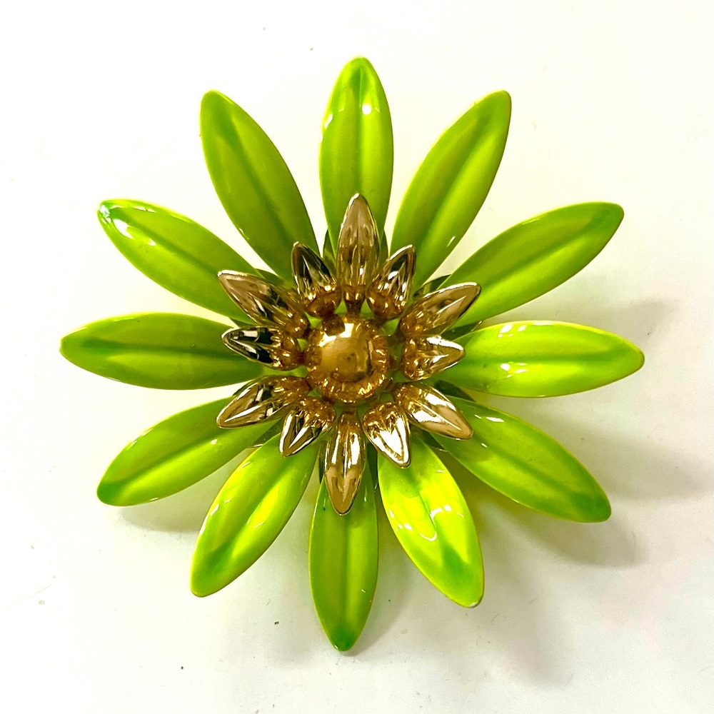Vintage Green Enamel Flower Brooch